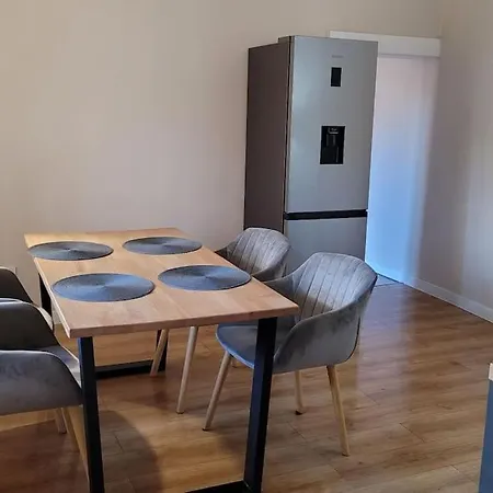 Elegant Loft Library Apartment Plovdiv